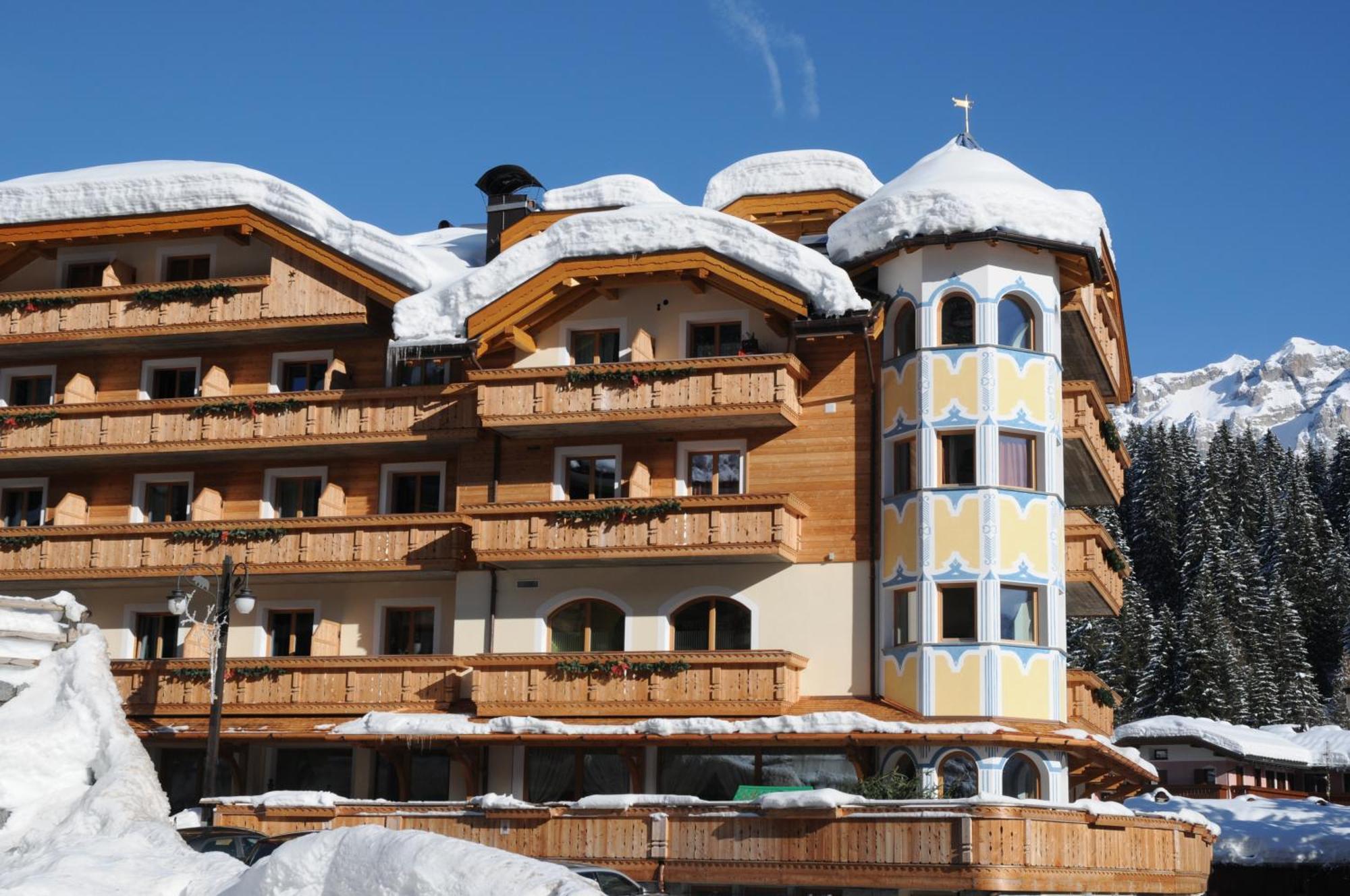 Boutique Hotel Diana Madonna di Campiglio Exterior photo
