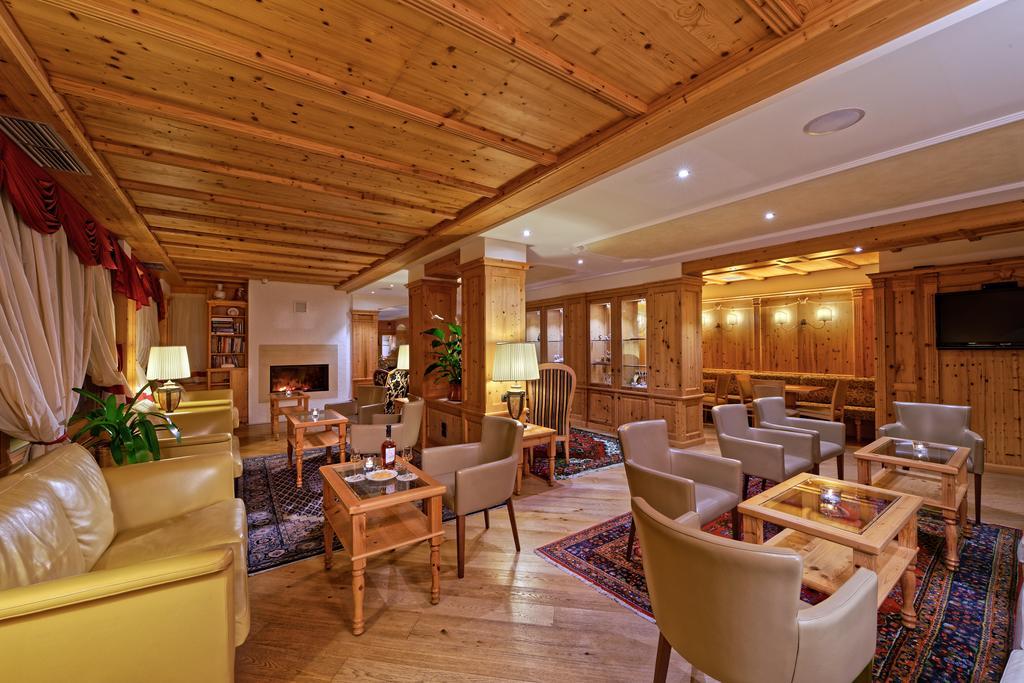 Boutique Hotel Diana Madonna di Campiglio Exterior photo