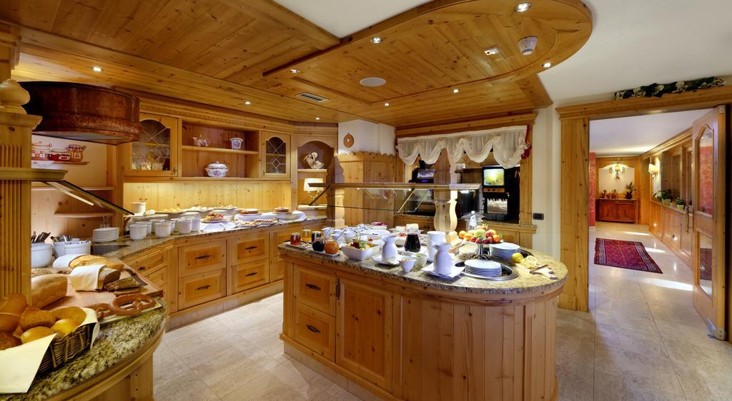 Boutique Hotel Diana Madonna di Campiglio Exterior photo