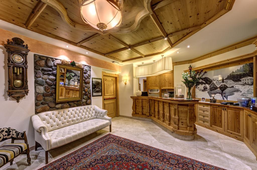 Boutique Hotel Diana Madonna di Campiglio Exterior photo