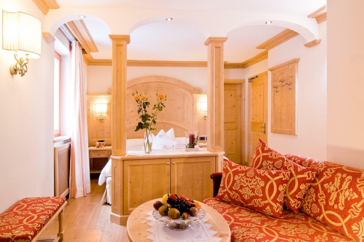 Boutique Hotel Diana Madonna di Campiglio Exterior photo